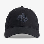 Sort Upfront Nordic Dad Cap med flat visir og justerbart spænde, afslappet hovedbeklædning til mænd.