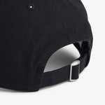 Sort Upfront Nordic Dad Cap fra Upfront, casual sort baseball cap med justerbar rem og logo-tryk foran.