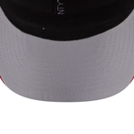 Dækkesag med New Era 9SEVENTY stretch mesh snapback cap i Detroit Red Wings design med mesh materiale.