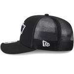 Sort New Era 9SEVENTY stretch mesh snapback cap med Los Angeles Kings logo og justerbar snaplukning.