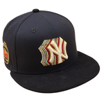 New Era 59FIFTY New York Yankees 1977 All Star Game navy kasket med korddetaljer, flat top og Yankees logo.