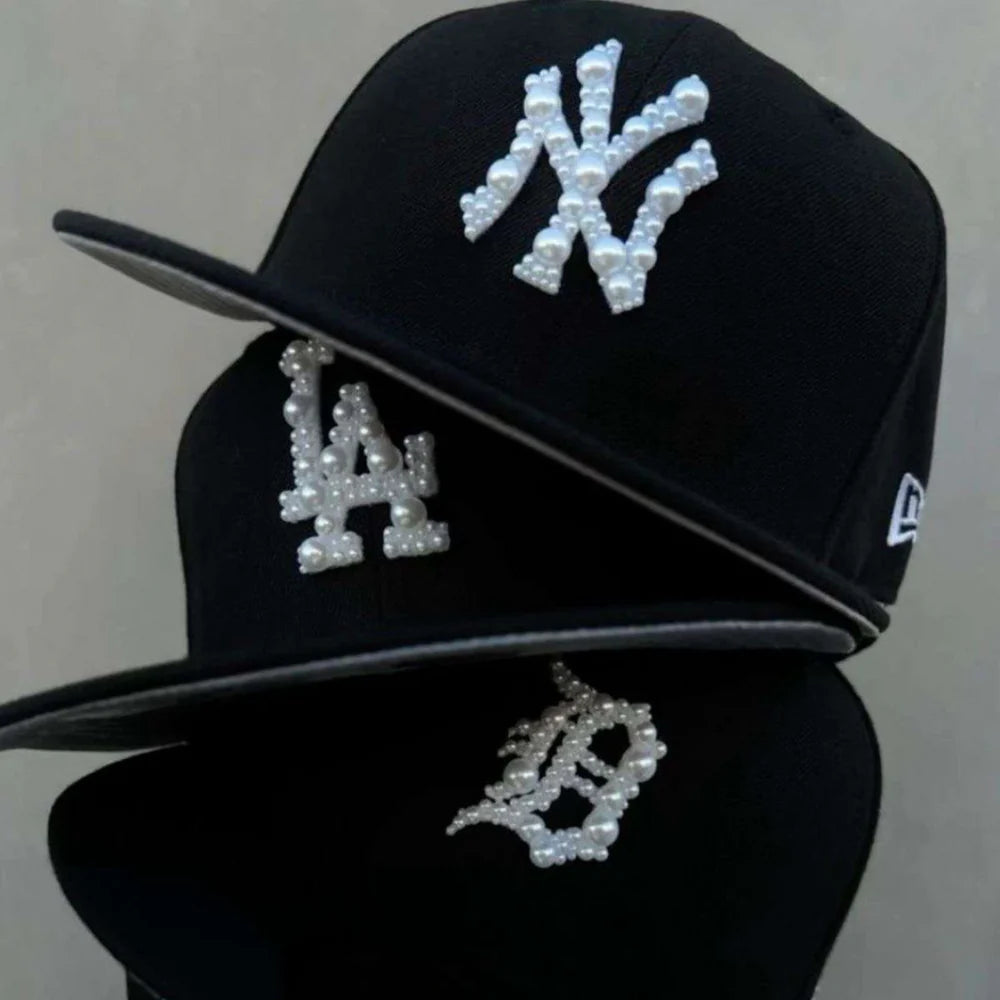 Hvide halverede perler til DIY af caps - Headz Up 