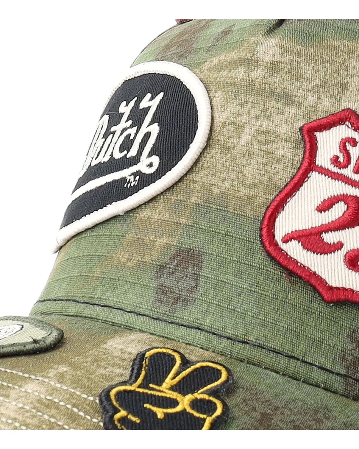 Von Dutch A-Frame kasket med oval patch i grøn camouflage, stilfuld cap til casual brug.