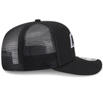 Sort New Era 9SEVENTY stretch mesh snapback cap med Los Angeles Kings logo og justerbart snapback.