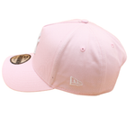 Pink New Era 9FORTY A-Frame kasket med New York Yankees logo, komfortabel og stilfuld baseball cap.