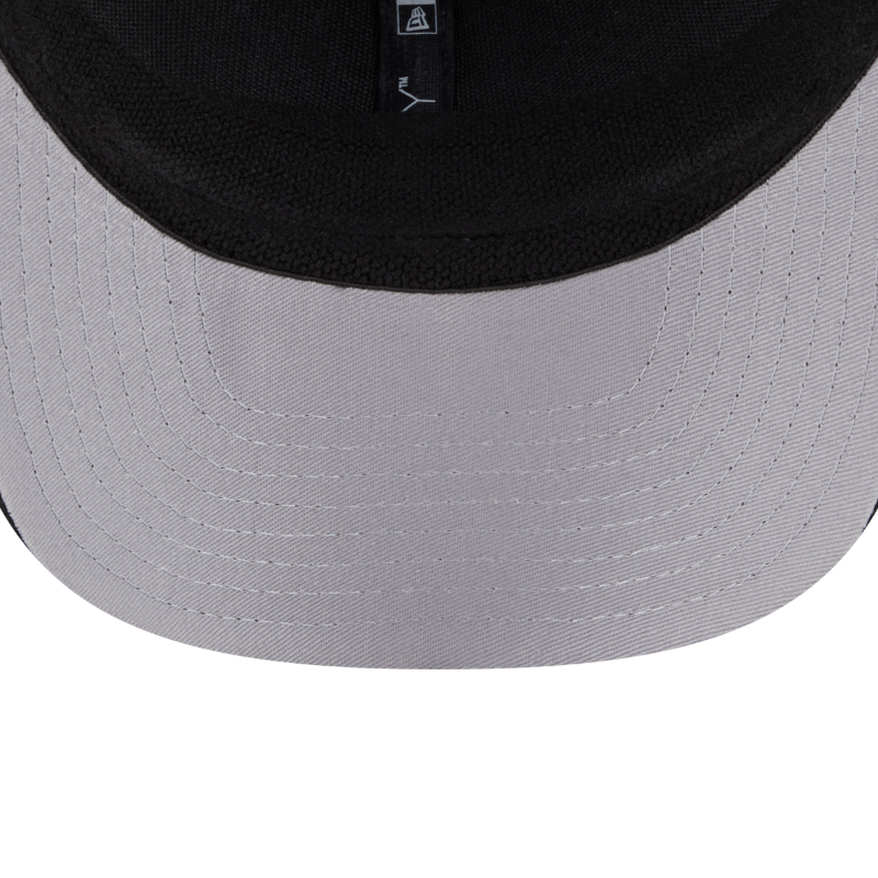 Sort New Era 9SEVENTY Stretch Mesh snapback kasket med Los Angeles Kings logo og mesh-materiale.