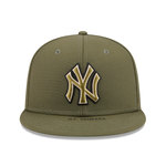 Oliven New Era 59FIFTY kasket med New York Yankees ARMED FORCES-tryk, klassisk fit og sportslig stil