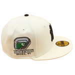 New Era - 59FIFTY Fitted -  New York Yankees Cooperstown - Yankee Stadium - Chrome - Headz Up 