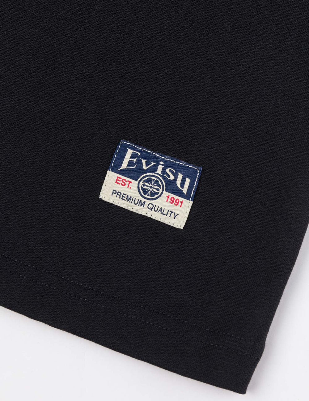 Sort EVISU T-shirt med søfugl-udskrift, kortærmet og afslappet design, synligt med logo og blødt stofmateriale