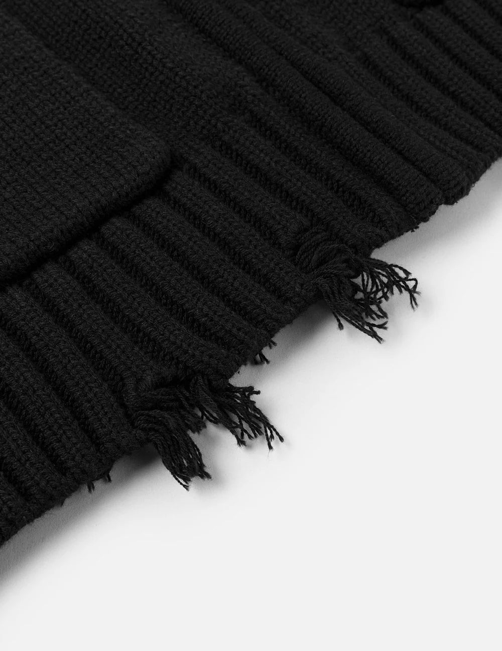 Sort EVISU bomuld-blanding Cowichan cardigan jakke i strikket design, synlig med ribdetaljer og knaplukning.
