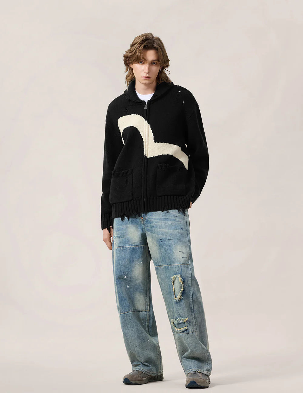 EVISU bomuld-blanding Cowichan cardigan i sort, strikket jakke med klassisk design og komfortabel pasform.