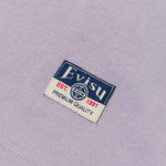 EVISU T-shirt med seagull print i dusty purple, kortærmet casual bomuldstop med logo-tekst og grafisk design.