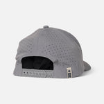 Sort Salty Crew LOWDOWN SNAPBACK kasket med hajmotivering, justerbar snapbackdesign og tydeligt Shark-logo foran.