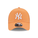 New Era League Essential Trucker Cap New York Yankees - Peach - Headz Up 