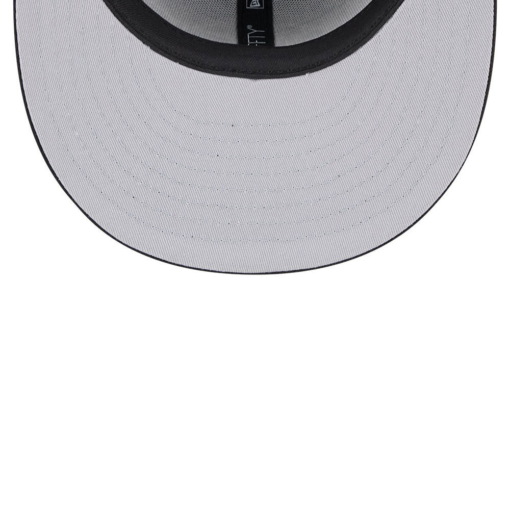 Sort New Era 59FIFTY fitted cap med Los Angeles Lakers logo, Western Conference design, og komfortabel pasform.