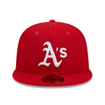 New Era 59FIFTY fitted cap med Oakland Athletics logo og WS 1989 grafik i skarlagen farve, sportslig og stilfuld.