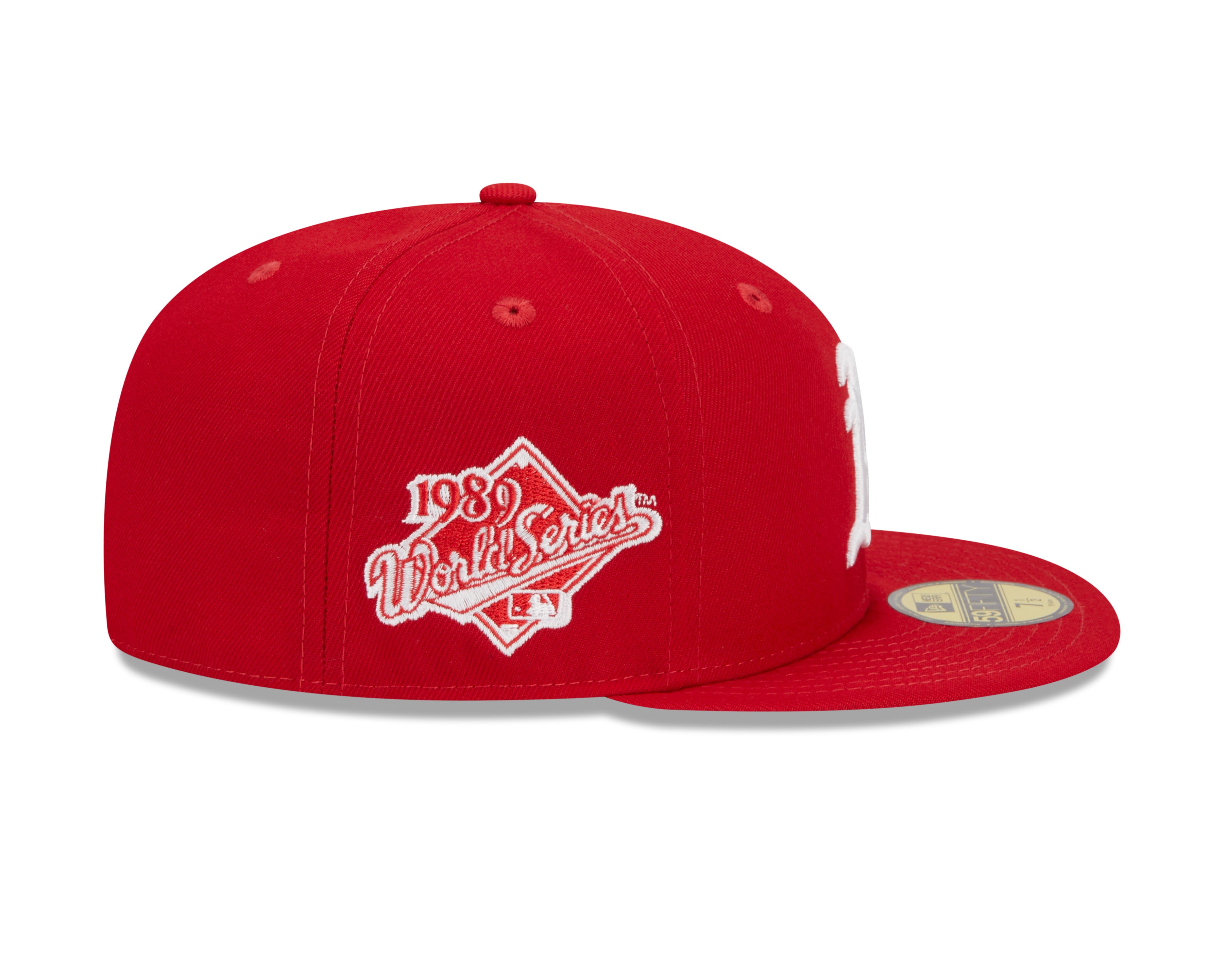New Era 59FIFTY fitted cap med Oakland Athletics logo og WS 1989 design i skarlagen farve, set fra højre side.