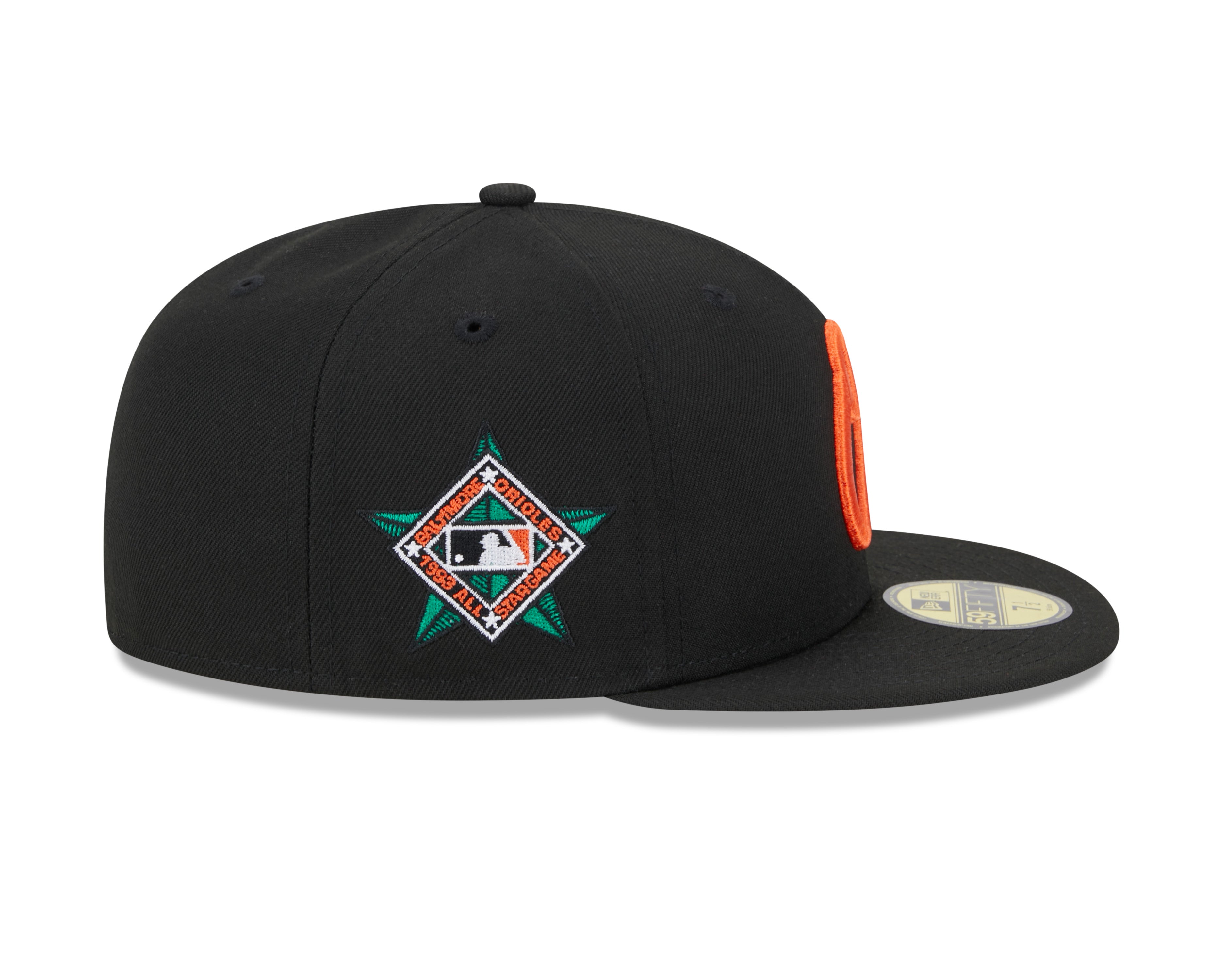 Sort New Era 59FIFTY fitted cap med Baltimore Orioles logo og AST 1993, set fra højre side.