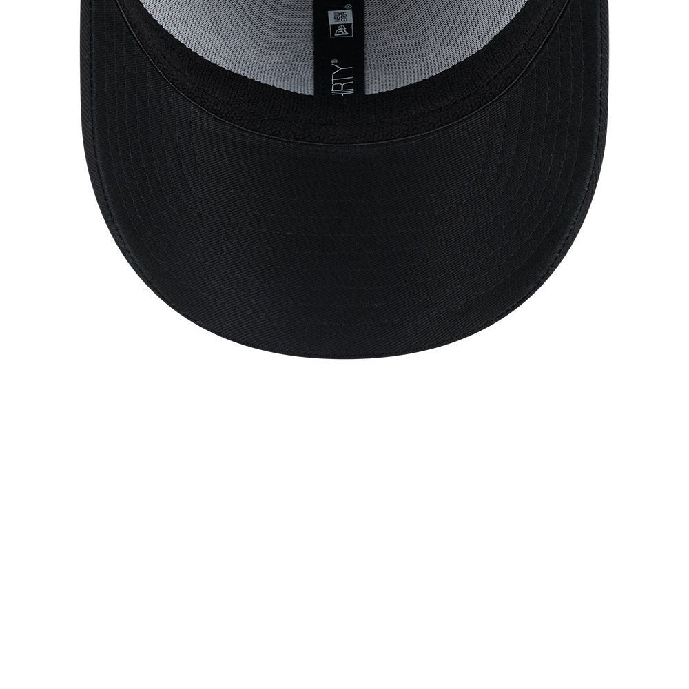 Sort New Era Boston Red Sox MLB Brooklyn Neo 39THIRTY stretch fit cap med logo og justerbar pasform.