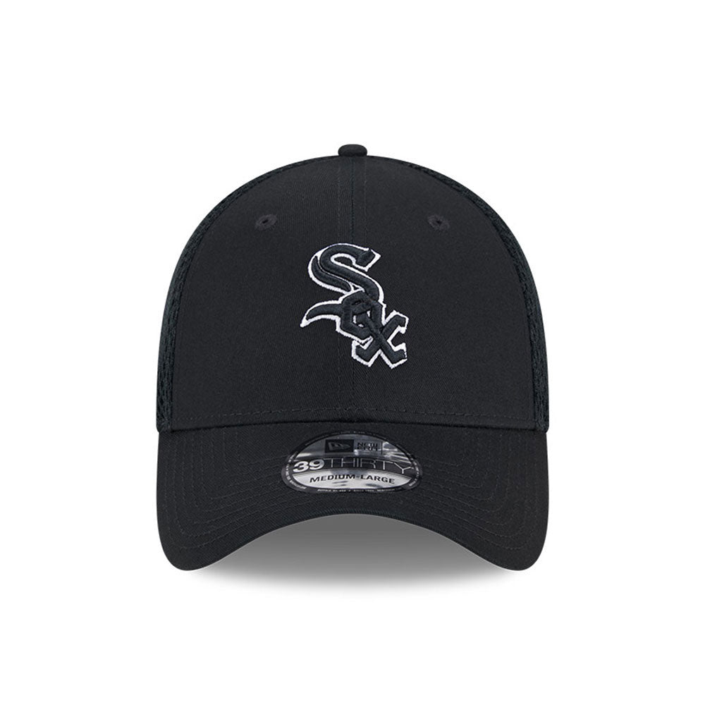 Sort New Era Chicago White Sox MLB 39THIRTY stretch fit cap med logo og komfortabel pasform.