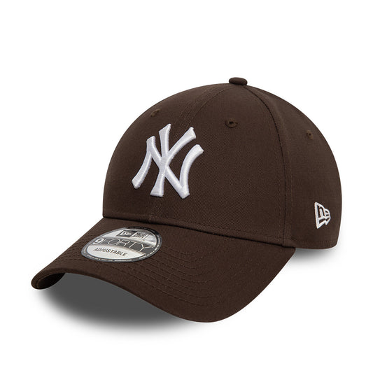 New Era - New York Yankees - 9Forty League Essentials - Brown/White - Headz Up 