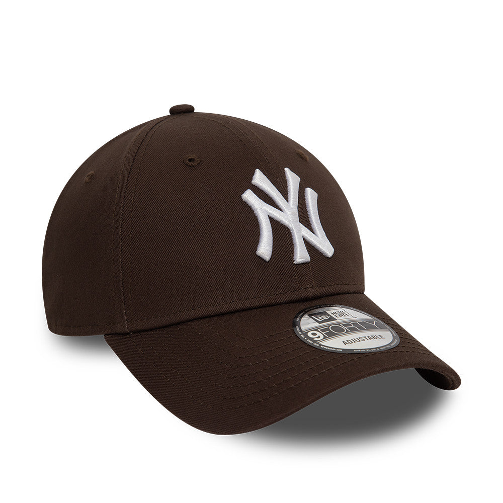 New Era - New York Yankees - 9Forty League Essentials - Brown/White - Headz Up 