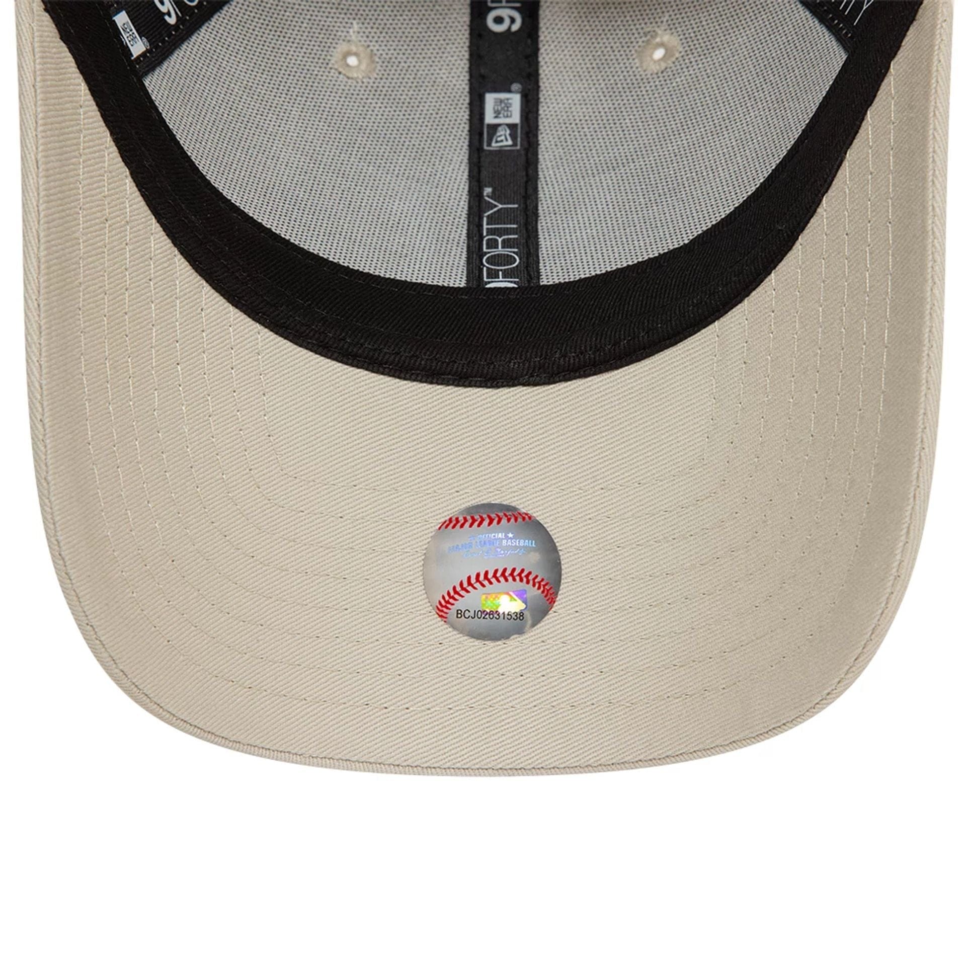 New Era - New York Yankees - 9FORTY - League Essentials - Stone/White - Headz Up 
