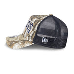 New Era 9FORTY A-Frame trucker cap med Yankees-logo og Real Tree camo-design set fra siden