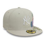 New Era 59FIFTY fitted Yankees cap med blomsterbroderi i stenfarve, klassisk baseball kasket med logo og floral detaljer.