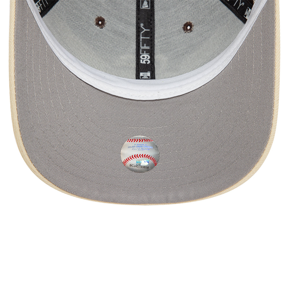 New Era 59FIFTY fitted baseballkasket med San Francisco Giants TEAM WINGS design i brun og stenfarvet farve.