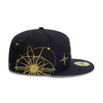 Navy New Era 59FIFTY fitted cap med NY Yankees logo og Zodiac-design, komfortabel sports-hat til fans.