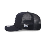 New Era 9SEVENTY stretch mesh snapback cap med Atlanta Braves logo, blåt og hvidt mesh design, afslappet sportstil