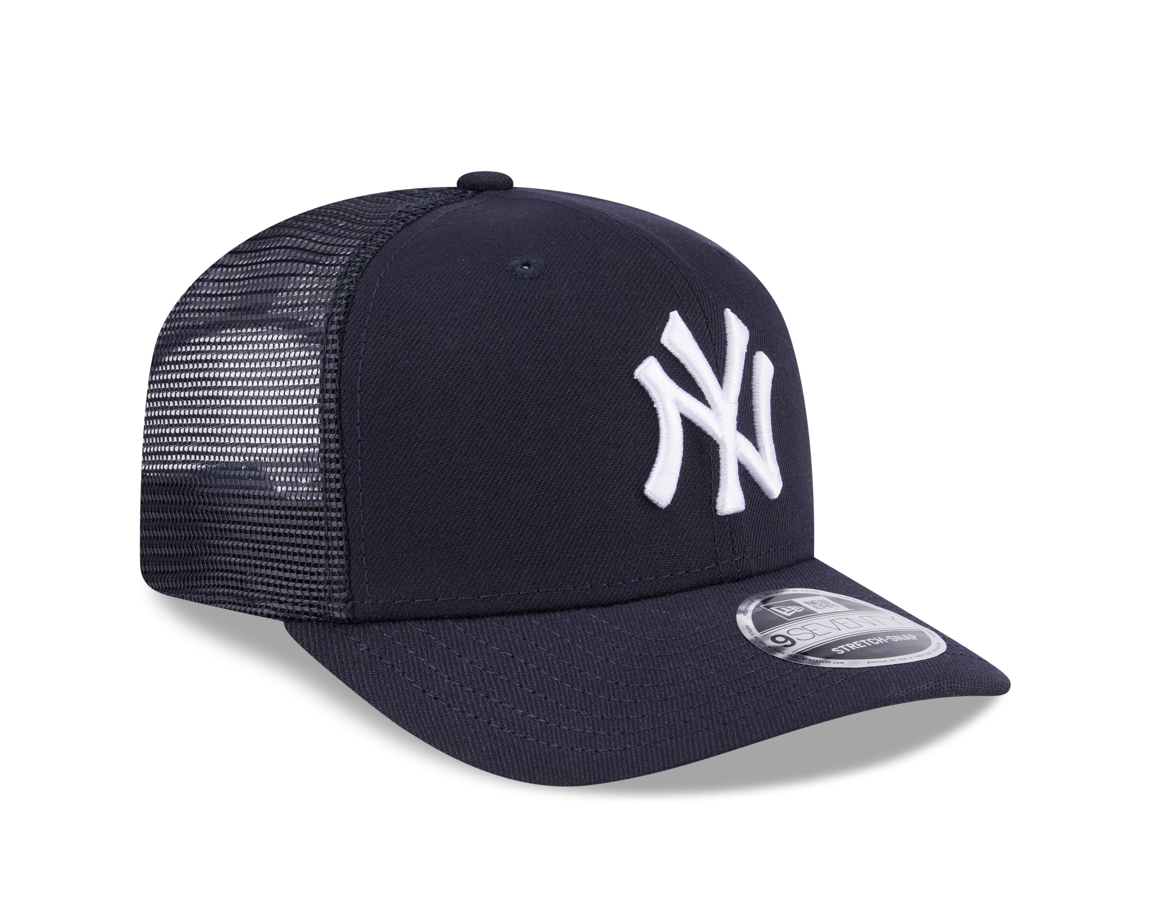 Navy New Era 9SEVENTY stretch mesh snapback cap med New York Yankees logo, justeret pasform og sportsstil.