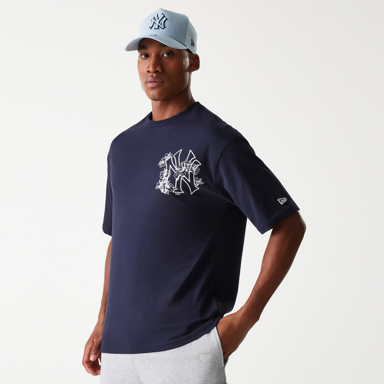 New Era - MLB FLORAL Graphic - Oversize Tee - New York Yankees - Navy - Headz Up 