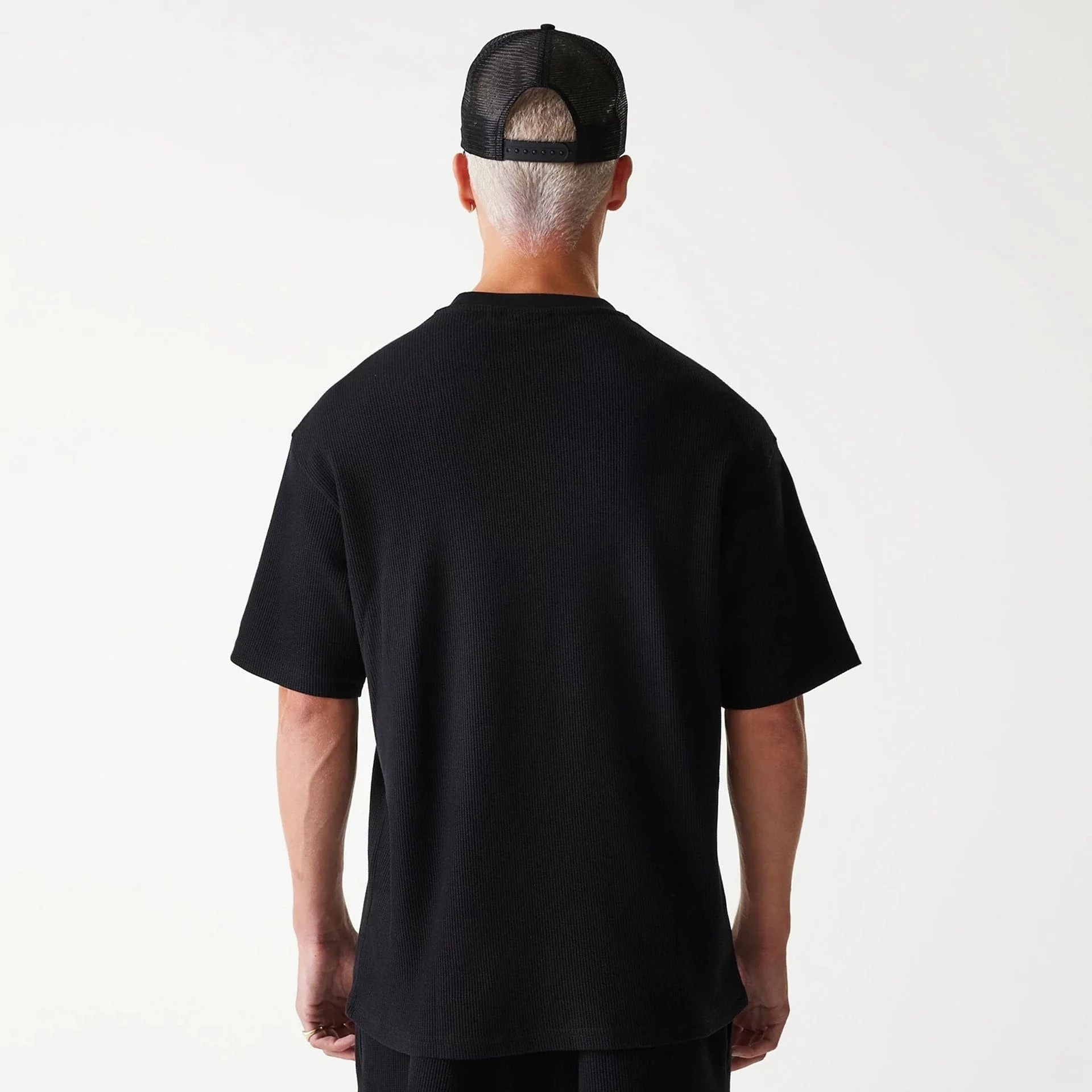 New Era - NE WAFFLE Tee - Black - Headz Up 