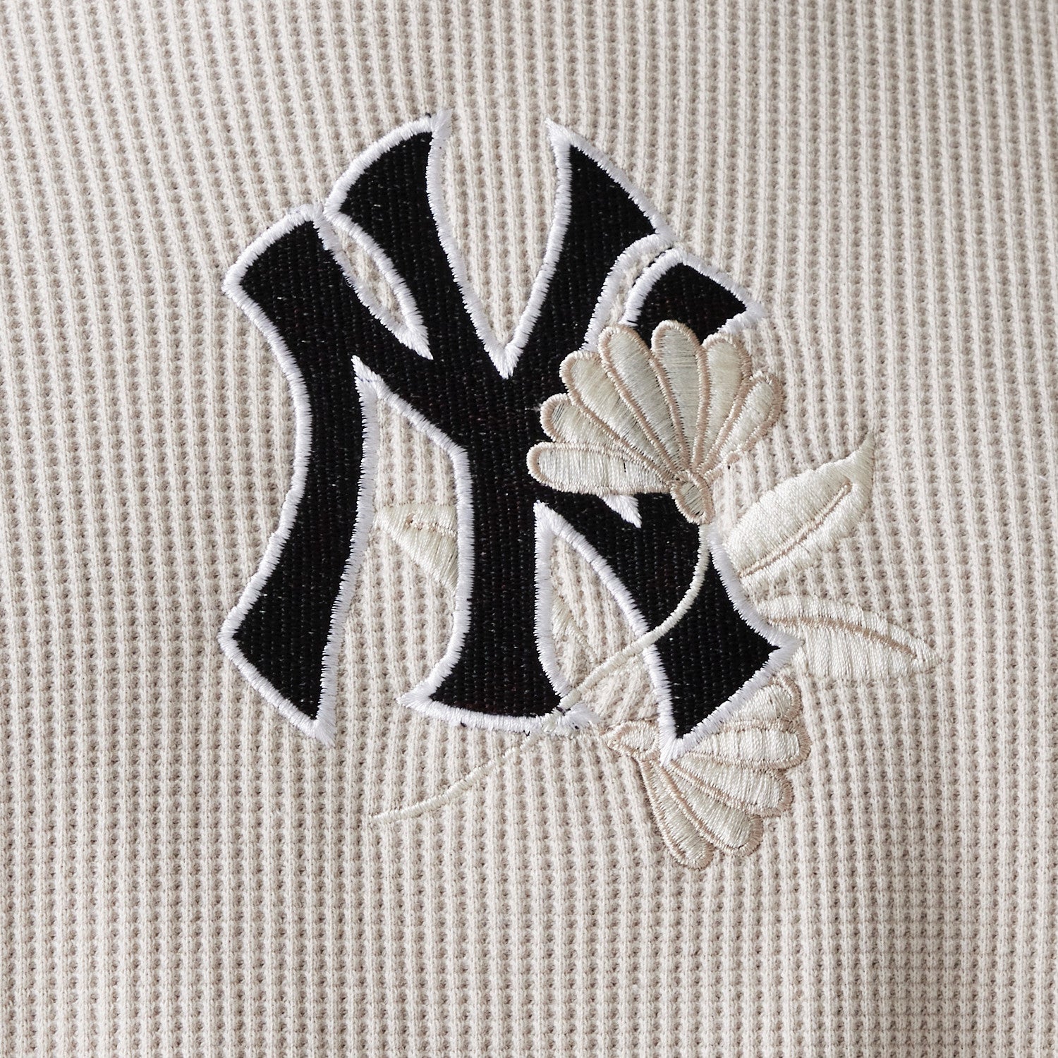 New Era - MLB WAFFLE - Oversize Crewneck - New York Yankees - Stone - Headz Up 