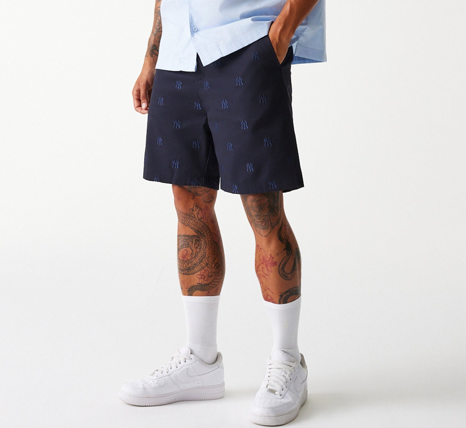 Navy New Era MLB Monogram Shorts med Yankees-logo, afslappet sportstøj til mænd.