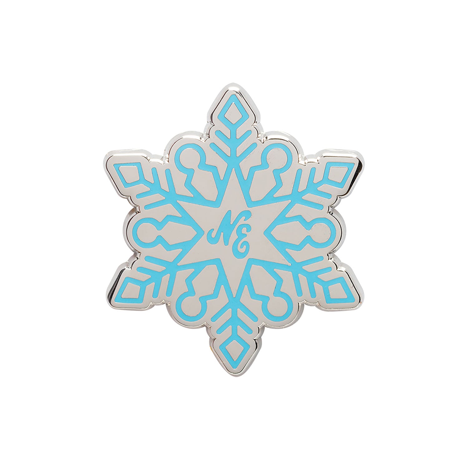 New Era Snowflake pin badge i blå med detaljeret snefnugdesign