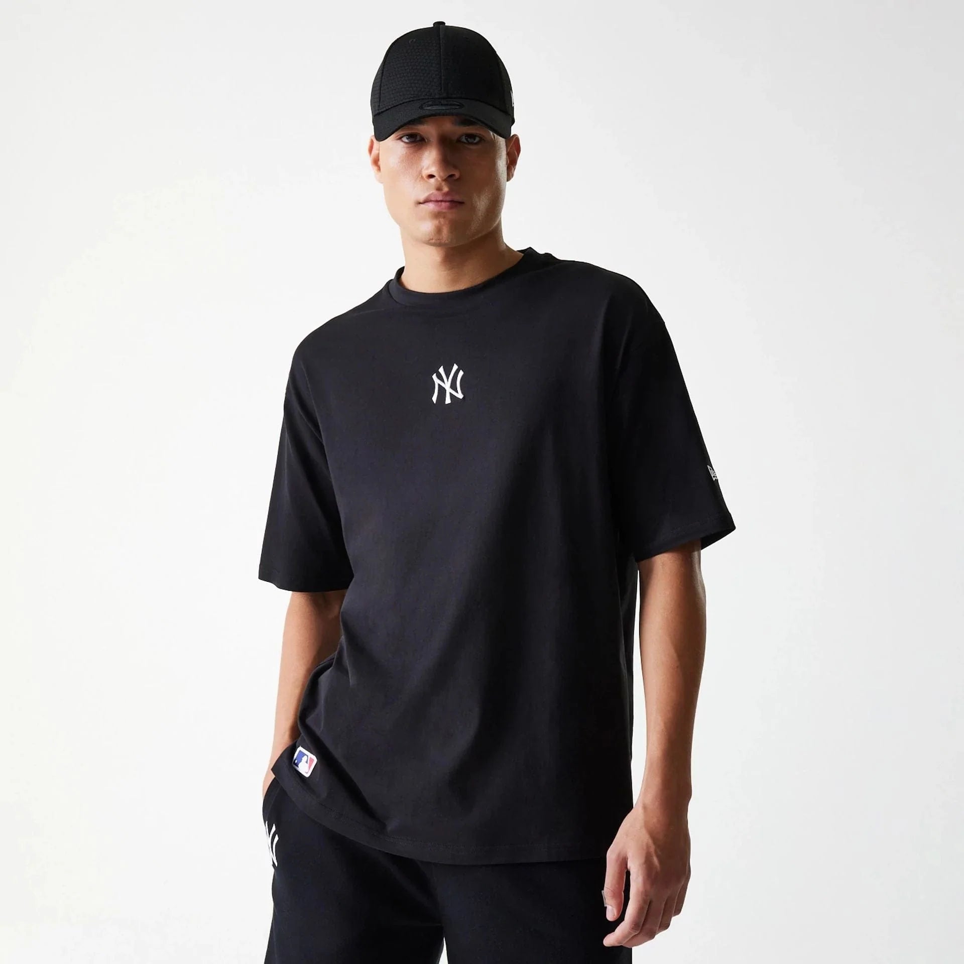 New Era - MLB LE MIDI - Oversize Tee - New York Yankees - Black - Headz Up 