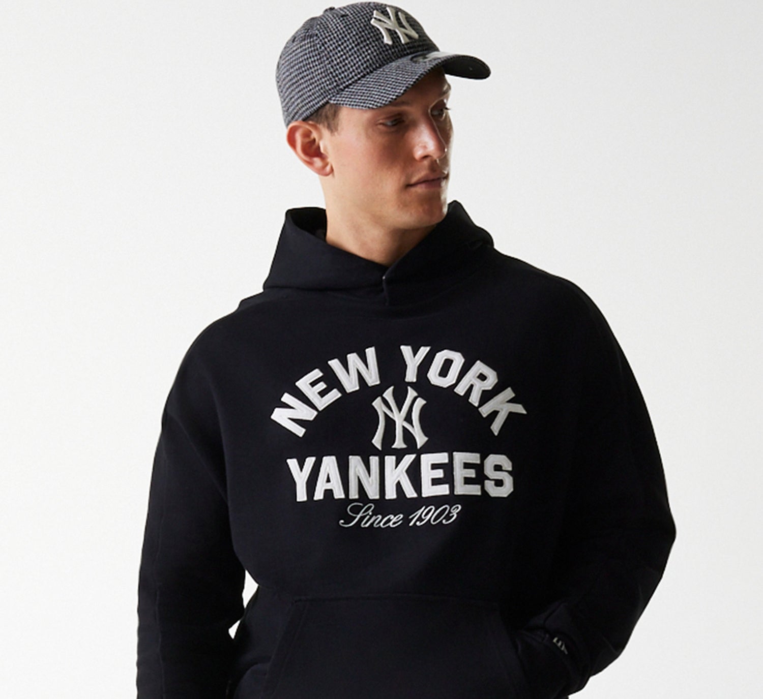 New Era - MLB HERITAGE OS HOODIE - New York Yankees - Black - Headz Up 
