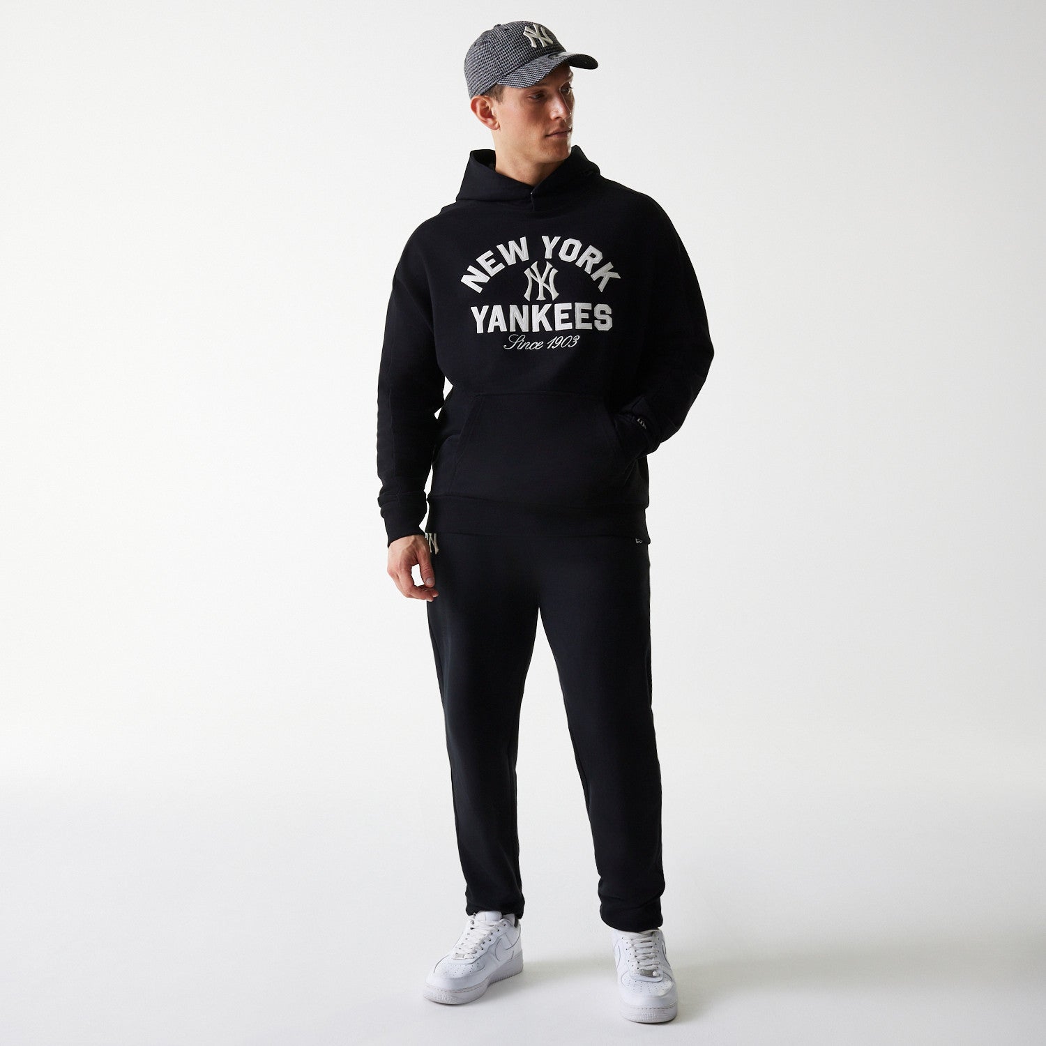 New Era - MLB HERITAGE OS HOODIE - New York Yankees - Black - Headz Up 