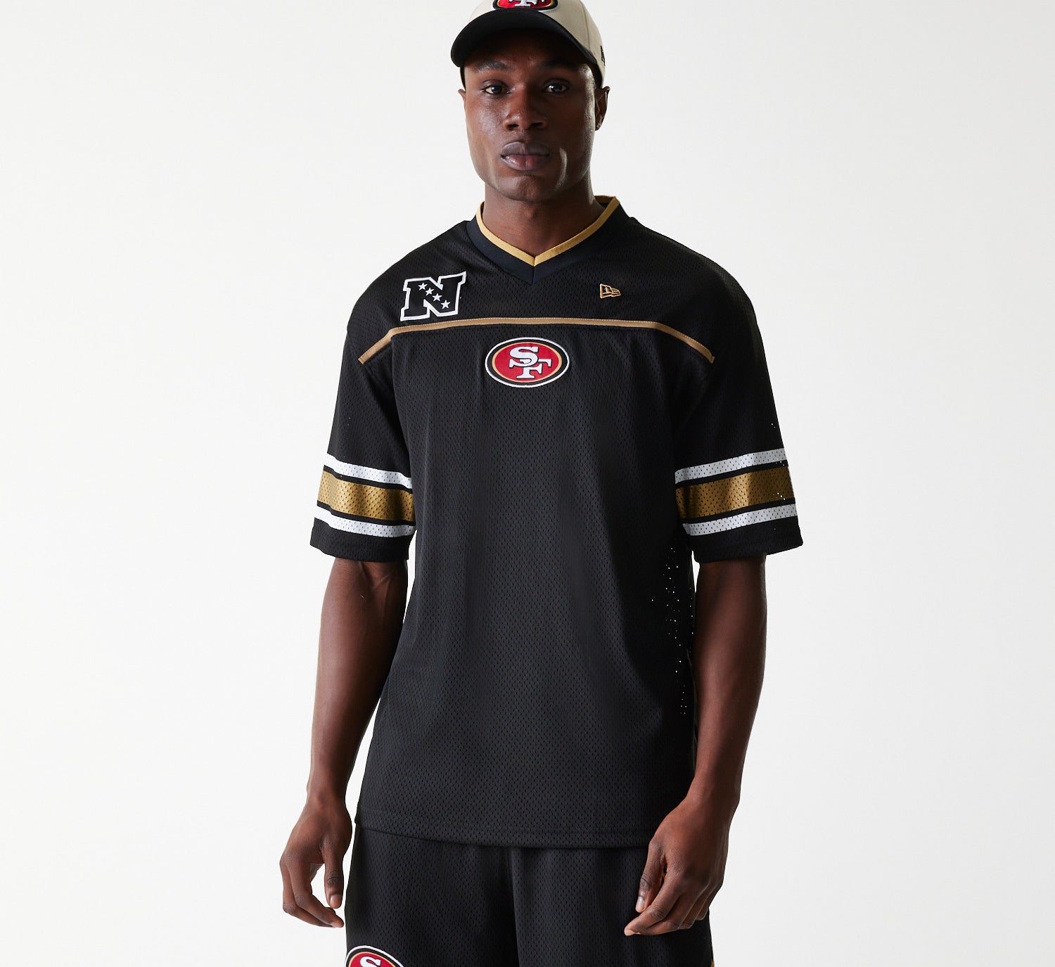 New Era - NFL GRPHC JERSEY Tee - San Francisco 49ers - Black - Headz Up 