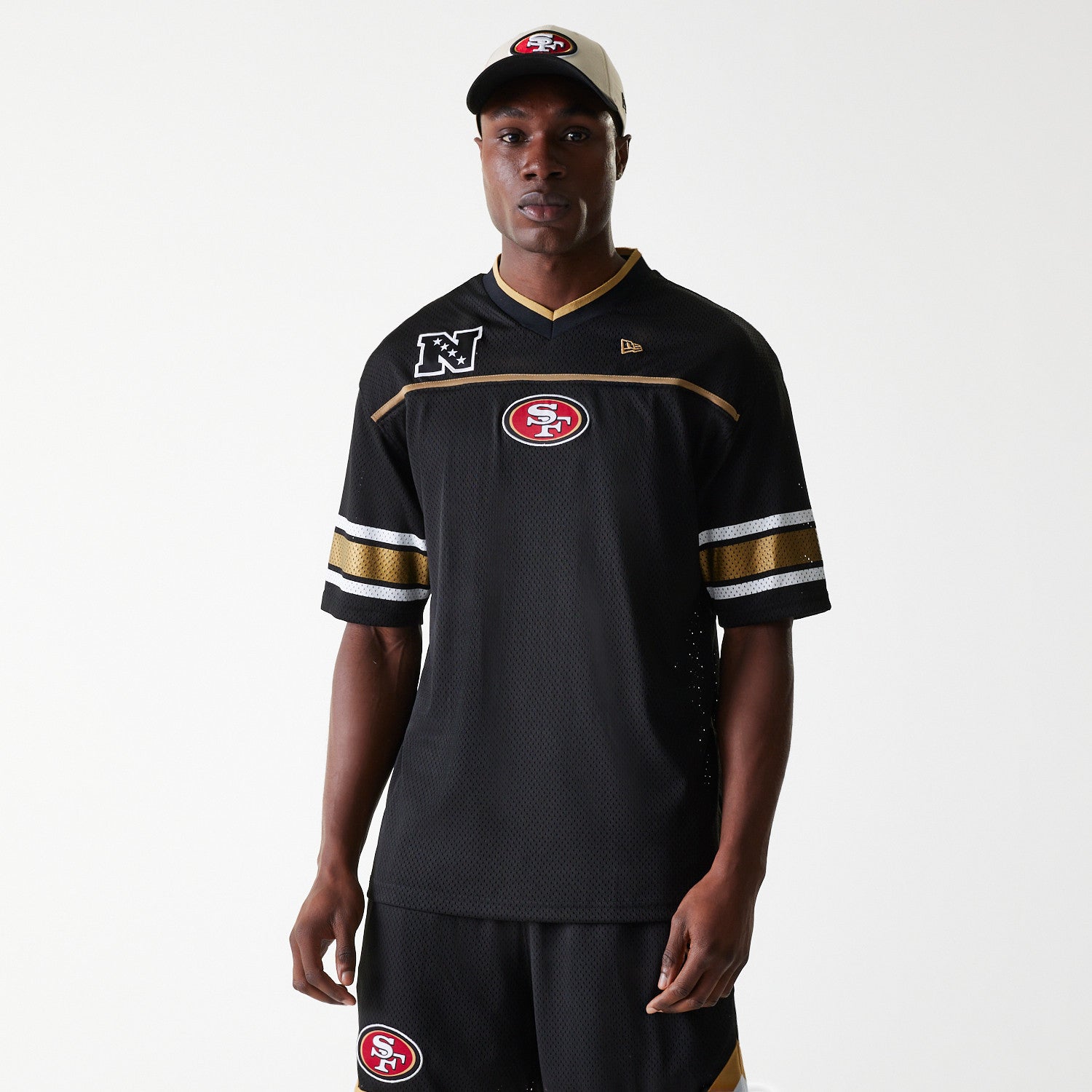 New Era - NFL GRPHC JERSEY Tee - San Francisco 49ers - Black - Headz Up 