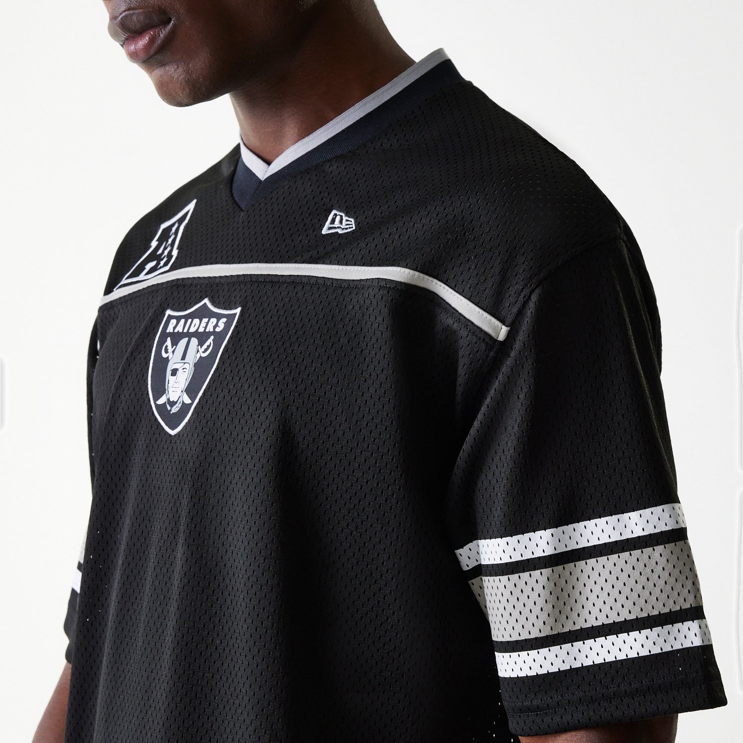 New Era - NFL GRPHC JERSEY TEE - Las Vegas Raiders - Black - Headz Up 