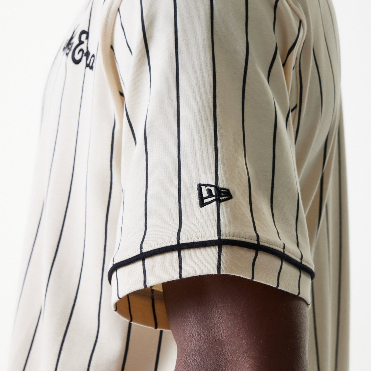 New Era - NE PINSTRIPE JERSEY TEE - Light Beige - Headz Up 