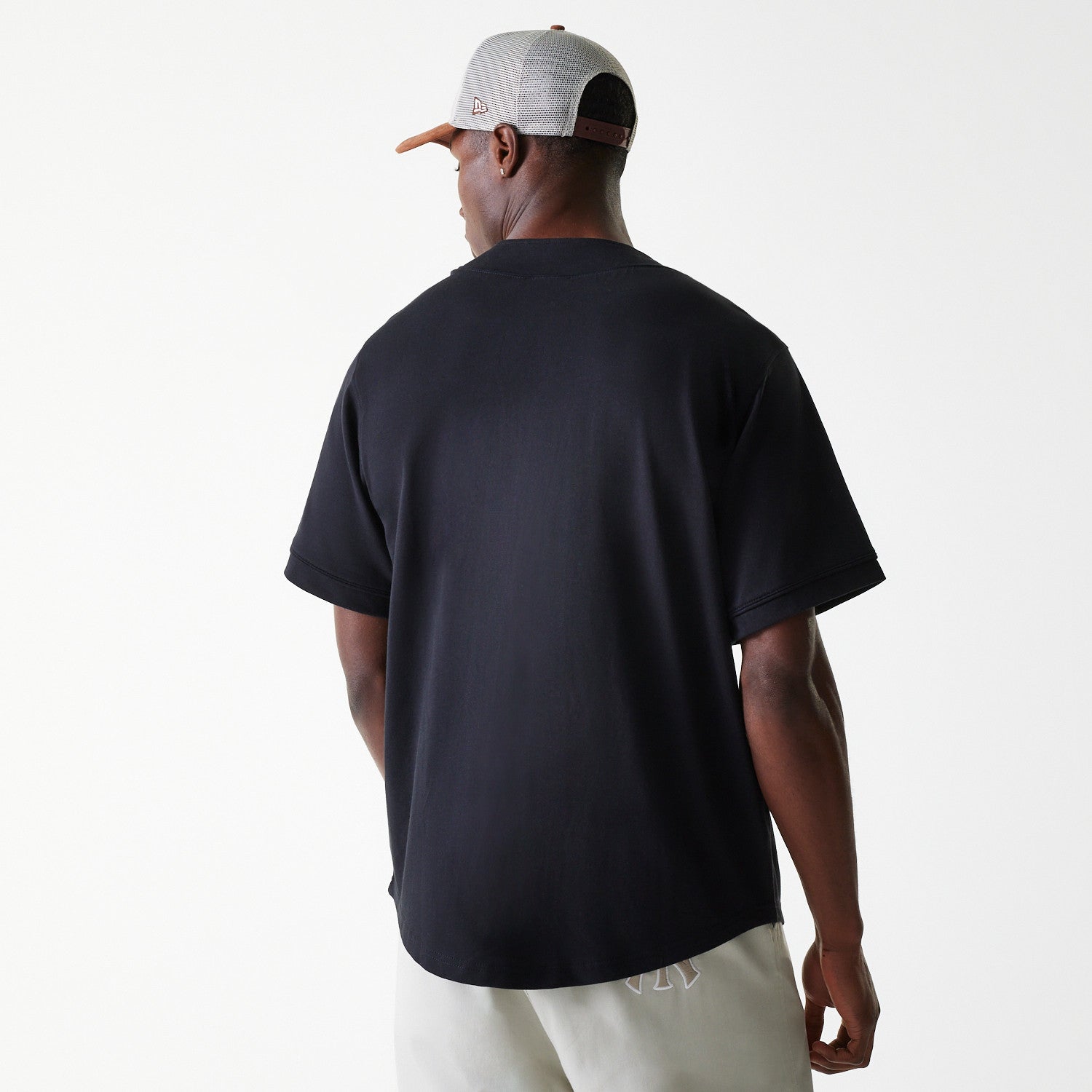 New Era - NE PINSTRIPE JERSEY TEE - Black - Headz Up 