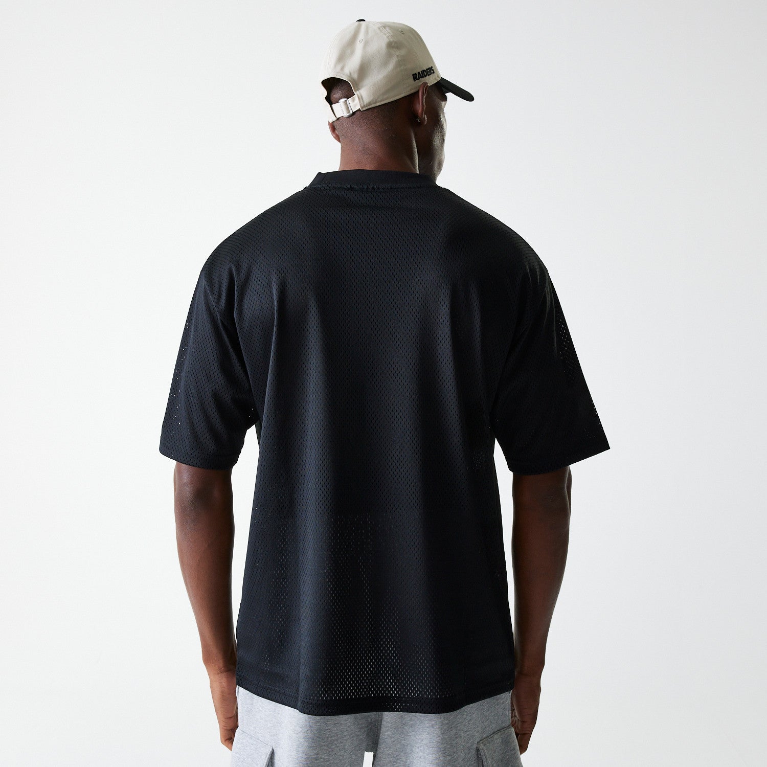 New Era - NFL ESSENTIALS OS MESH TEE - Las Vegas Raiders - Black - Headz Up 