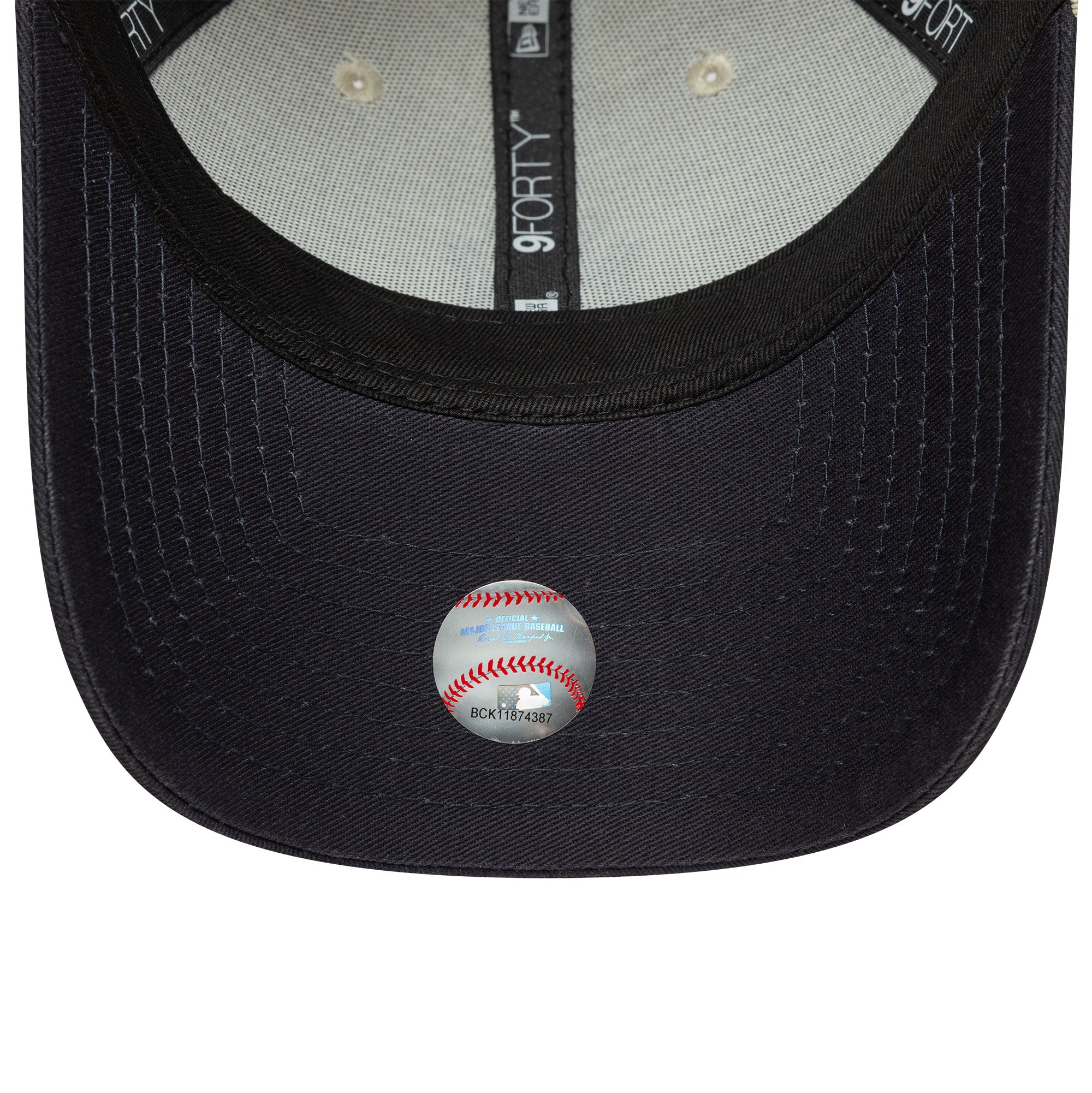 New Era - 9FORTY - Colour Block - New York Yankees Chrome/Navy - Headz Up 