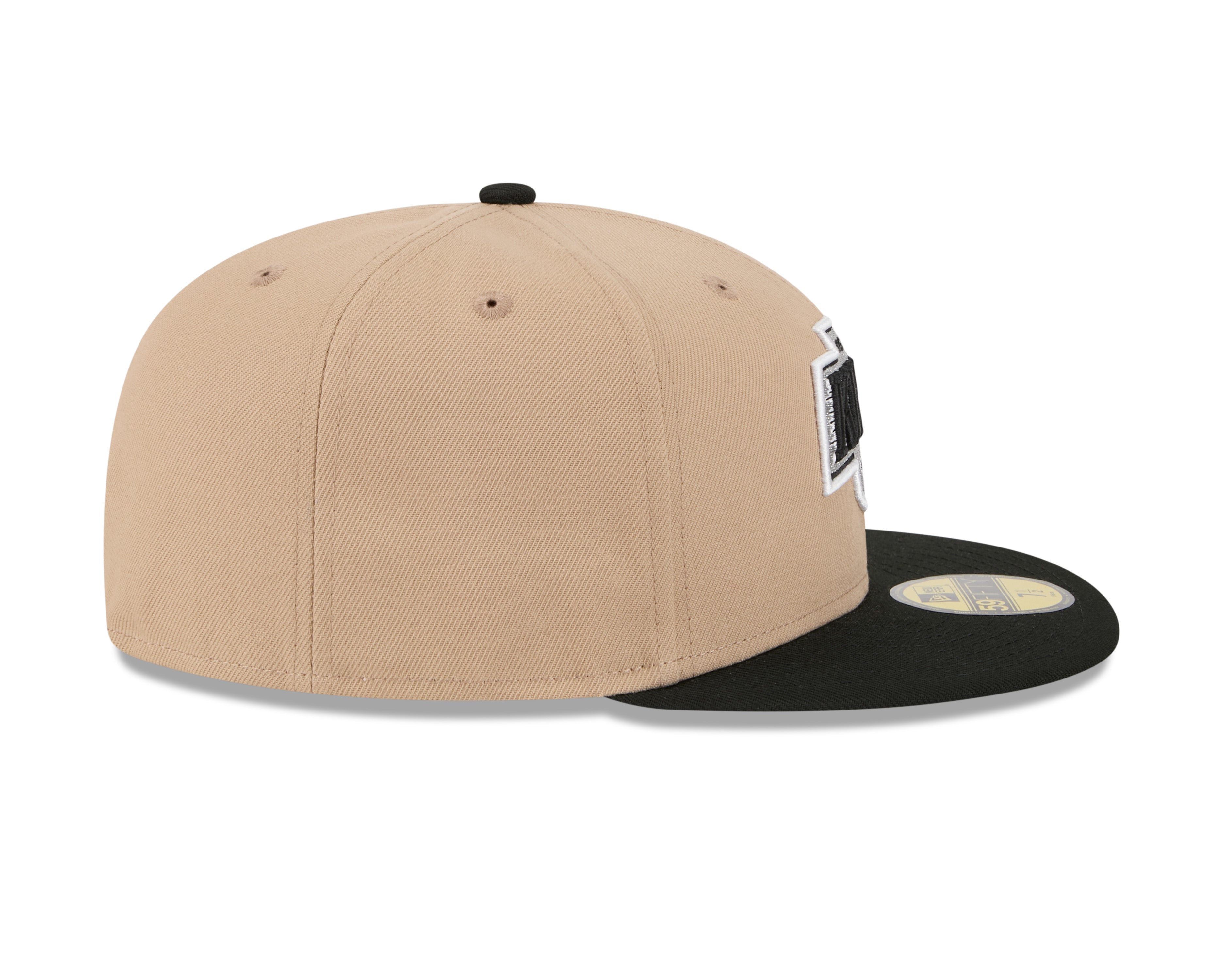 New Era 59FIFTY Fitted Cap Los Angeles Kings i camel og sort med logo, vist set fra højre side.