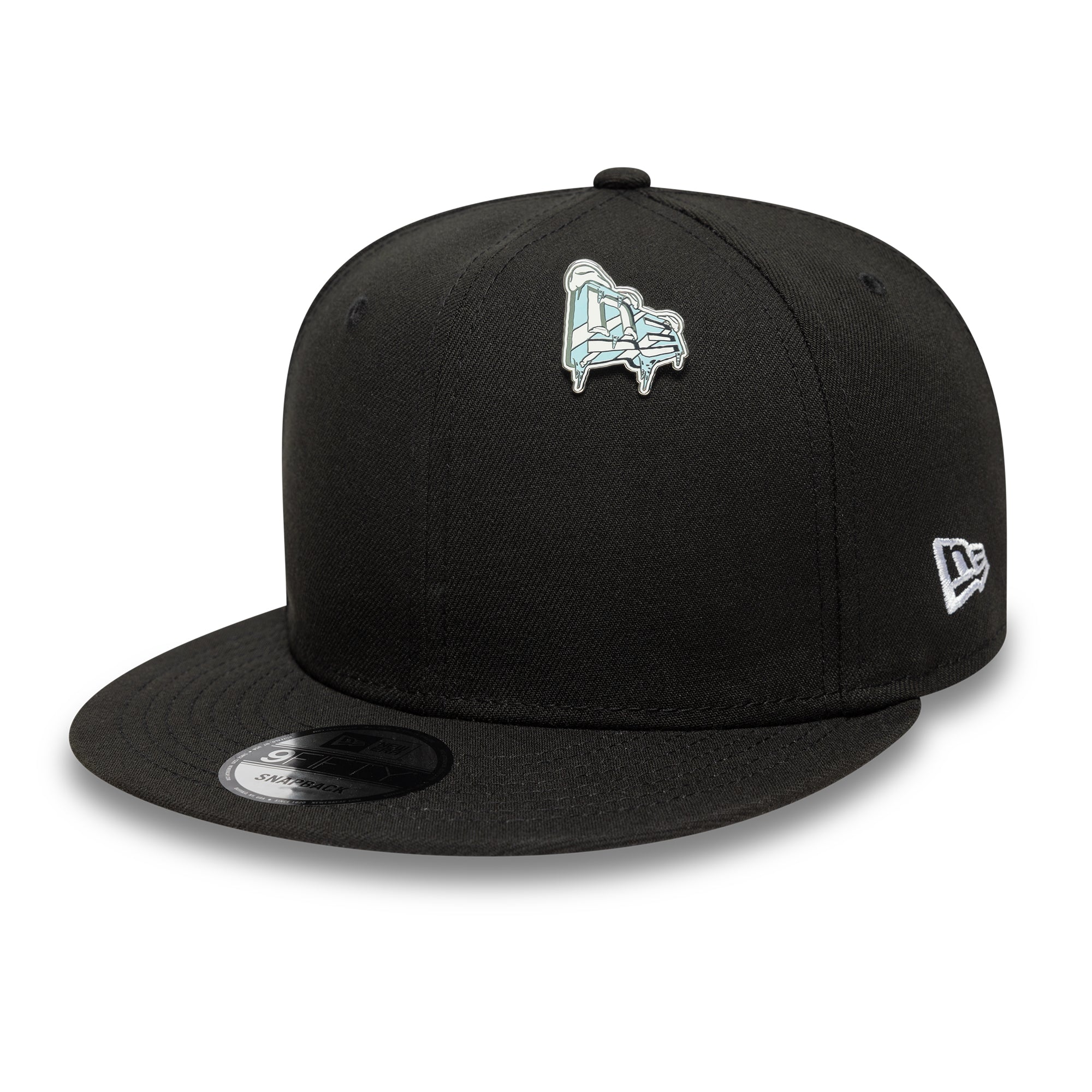 New Era Iced Flag Pin Badge i blå, dekorativt flagmærke til tøj og accessories